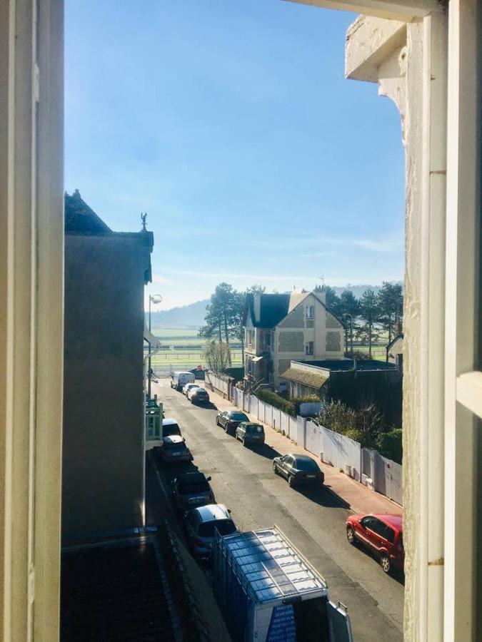 Appartement En Plein Centre De Deauville 2Eme Екстер'єр фото